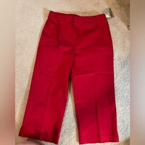 ❤️ NWT Chadwick’s Petite Red Capri Pants